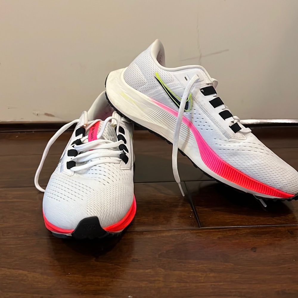 Nike Pegasus 2021 running shoe, worn twice 9.5